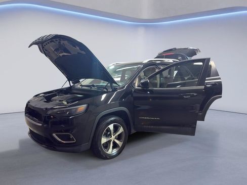 Used 2019 Jeep Cherokee Limited AWD/4WD image 11