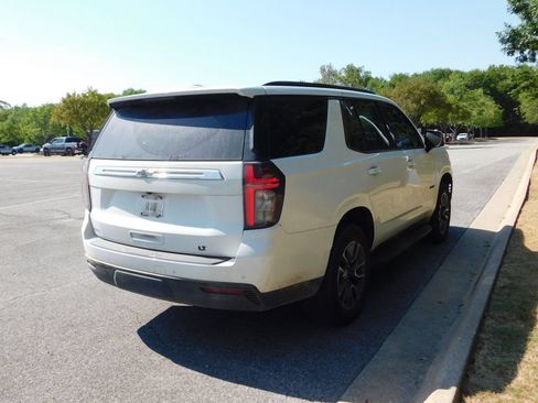 Used 2024 Chevrolet Tahoe LT w/ LT Signature Package AWD/4WD image 4