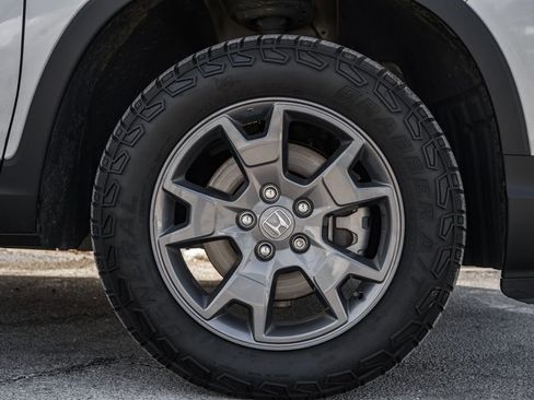 Used 2024 Honda Passport TrailSport image 17