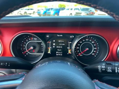 Used 2018 Jeep Wrangler Unlimited Rubicon AWD/4WD image 5