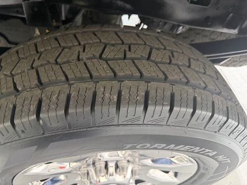 Used 2018 Ford F250 Lariat w/ Lariat Ultimate Package AWD/4WD image 16