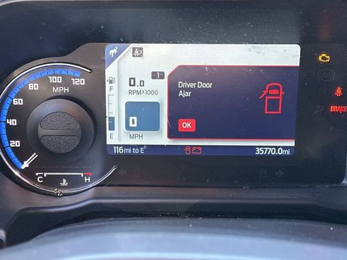 Used 2022 Ford Bronco Black Diamond image 27