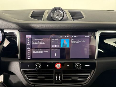 New 2026 Porsche Macan image 30