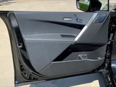 New 2026 BMW iX M70 image 10