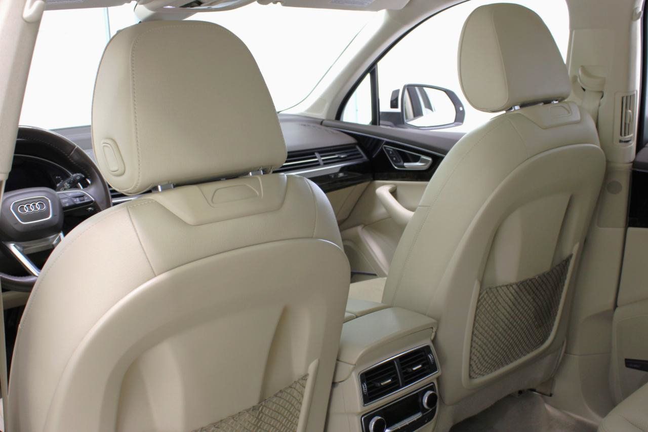 Used 2019 Audi Q7 3.0T Prestige w/ Prestige Package AWD/4WD image 37