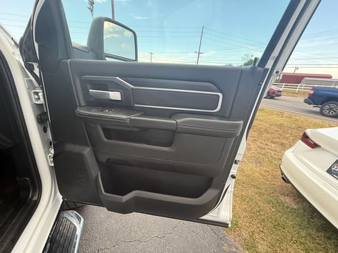 Used 2025 RAM 2500 Big Horn AWD/4WD image 21