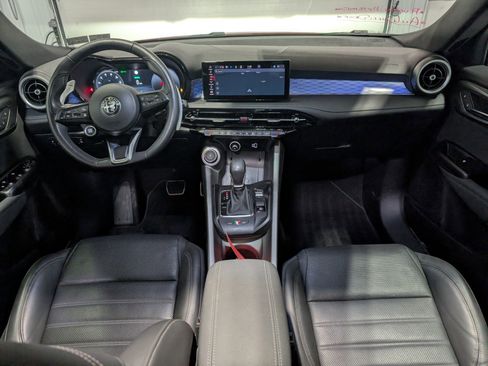 Used 2024 Alfa Romeo Tonale Veloce w/ Premium Interior Package image 12