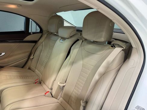 Used 2019 Mercedes-Benz S 560 Sedan image 24