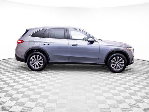Used 2023 Mercedes-Benz GLC 300 4MATIC image 6