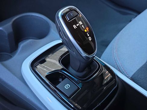 Used 2020 Chevrolet Bolt LT image 20