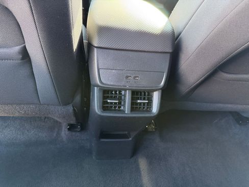 Used 2025 Chevrolet Equinox LT image 23