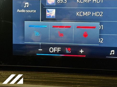 Used 2024 BMW X7 xDrive40i w/ Premium Package image 22