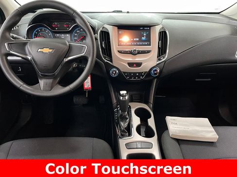 Used 2018 Chevrolet Cruze LS image 2