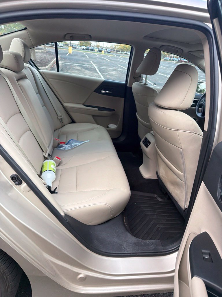Used 2017 Honda Accord EX-L image 31