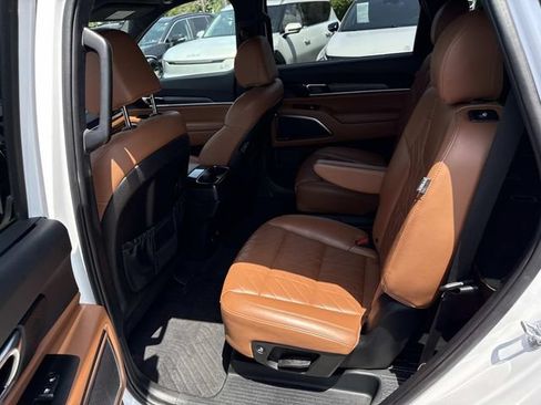 Used 2023 Kia Telluride SX Prestige X-Line AWD/4WD image 17