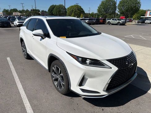 Used 2020 Lexus RX 450hL AWD w/ Premium Package image 2