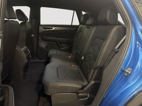 Used 2024 Volkswagen Atlas Cross Sport SE AWD/4WD image 6