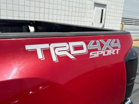Used 2021 Toyota Tacoma TRD Sport w/ Technology Package RWD image 33