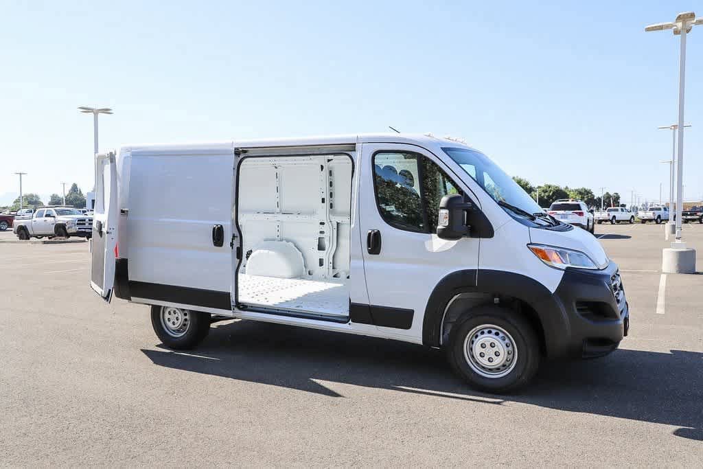 Used 2024 RAM ProMaster 3500 w/ Upfitter's Prep Package FWD image 19