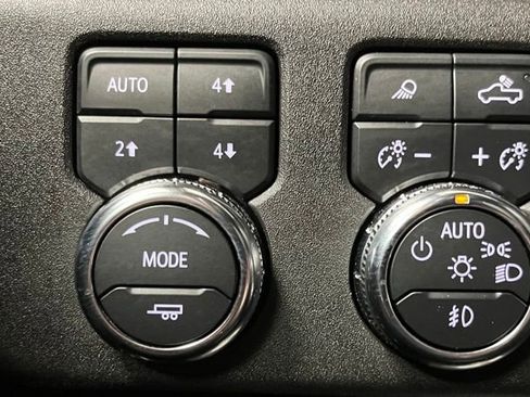 Used 2024 GMC Sierra 1500 Elevation w/ Elevation Premium Package AWD/4WD image 32