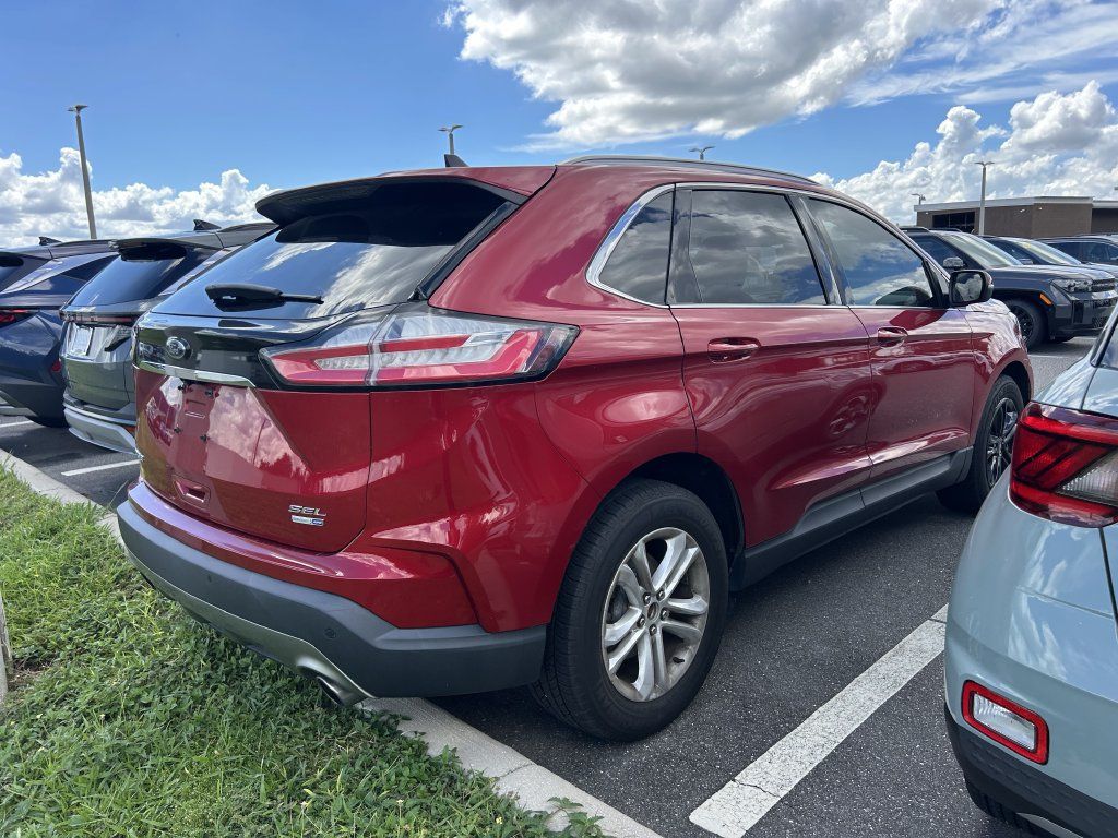 Used 2020 Ford Edge SEL w/ Convenience Package AWD/4WD image 4