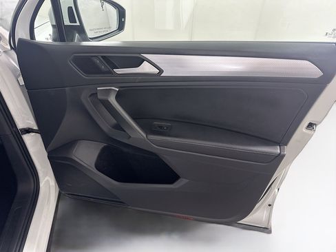 Used 2024 Volkswagen Tiguan S image 30