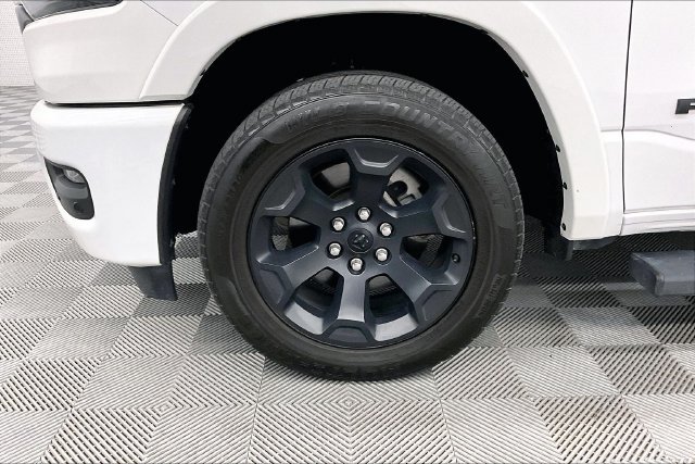Used 2025 RAM 1500 Big Horn AWD/4WD image 10