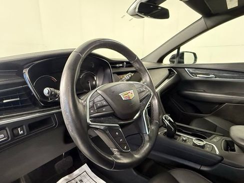 Certified 2022 Cadillac XT5 Premium Luxury AWD/4WD image 6