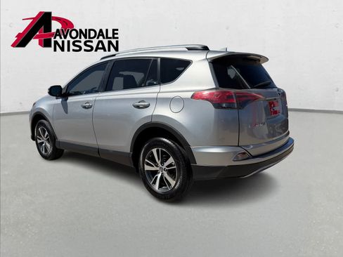 Used 2018 Toyota RAV4 XLE image 4