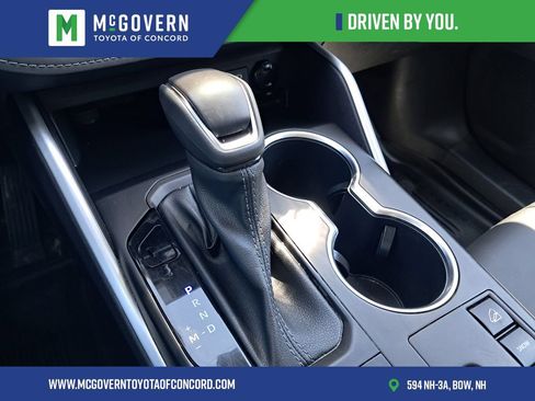 Used 2023 Toyota Highlander XLE AWD/4WD image 34
