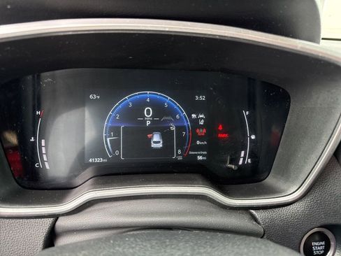 Used 2023 Toyota Corolla Cross XLE w/ Convenience Package AWD/4WD image 3