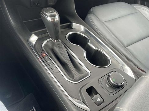 Certified 2019 Chevrolet Traverse LT w/ LT Premium Package image 22