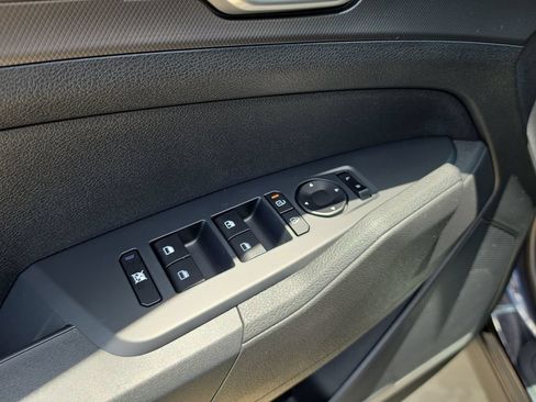 New 2026 Kia Sportage LX FWD image 19