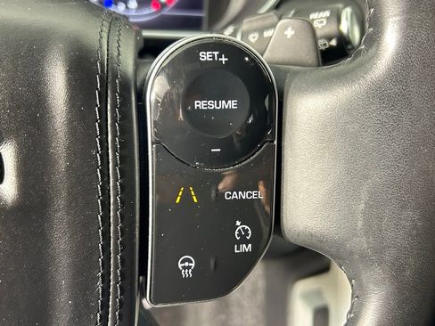 Used 2020 Land Rover Range Rover HSE image 31