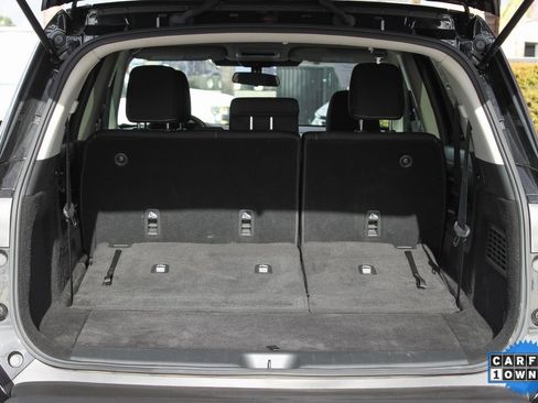 Used 2024 Nissan Pathfinder S image 9