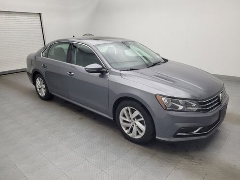 Used 2018 Volkswagen Passat 2.0T SE image 11