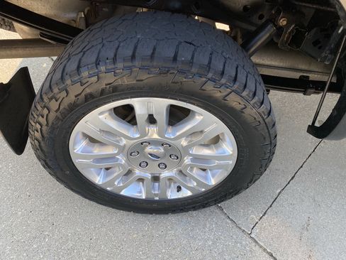 Used 2014 Ford F150 Platinum image 8