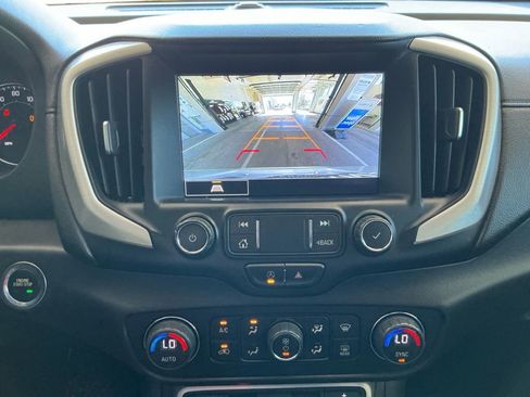 Used 2022 GMC Terrain SLT image 16