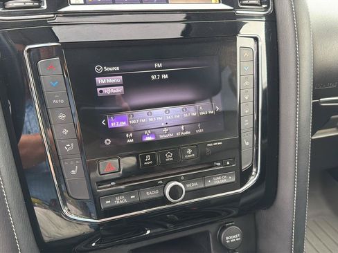 Used 2021 INFINITI QX80 Luxe w/ All-Season Package AWD/4WD image 27