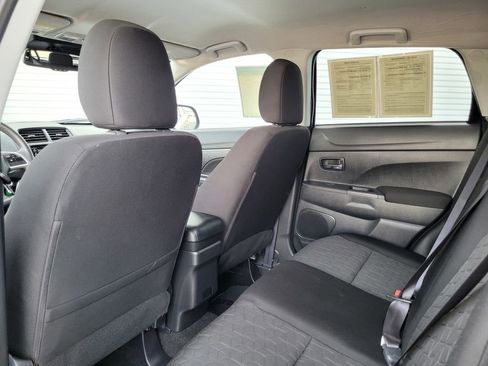 Used 2024 Mitsubishi Outlander Sport SE AWD/4WD image 14