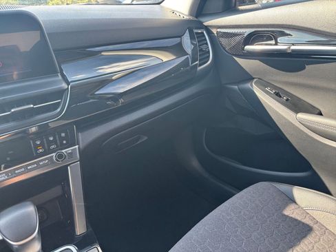 Used 2025 Kia Seltos S image 33