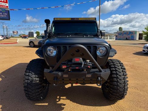 Used 2022 Jeep Gladiator Sport AWD/4WD image 4