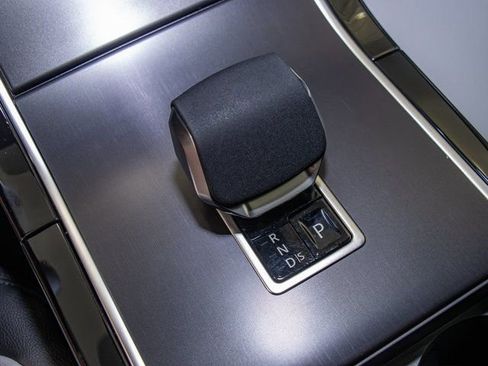 Used 2026 Land Rover Range Rover Velar Dynamic SE image 19