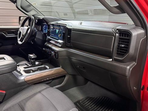 Used 2022 Chevrolet Silverado 1500 RST w/ Z71 Off-Road Package image 16