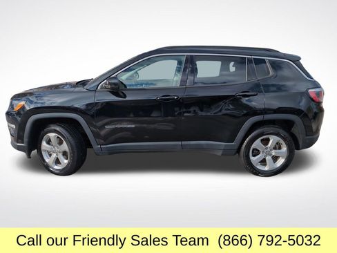 Used 2019 Jeep Compass Latitude w/ Cold Weather Group image 2
