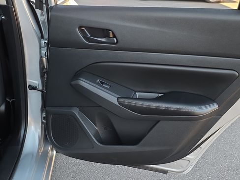 Used 2024 Nissan Altima 2.5 SV image 26