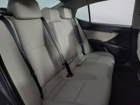 Used 2025 Toyota Camry XLE FWD image 16