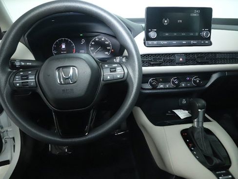 Used 2023 Honda HR-V LX image 27