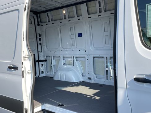 New 2025 Mercedes-Benz Sprinter 2500 image 7