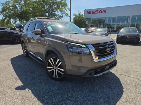 Certified 2023 Nissan Pathfinder Platinum w/ Cargo Package AWD/4WD image 2